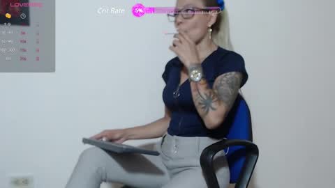 Snapshot of malory_golosa chatting on 12/17/24, 02:23 Malory online show from 12/17/24, 02:23