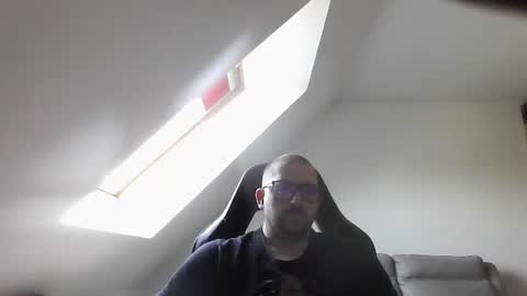 breton online show from 04/23/26, 09:08