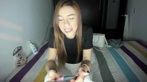 instagram  nueela   online show from 12/05/24, 11:51