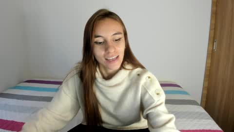 instagram  nueela   online show from 03/31/26, 10:54