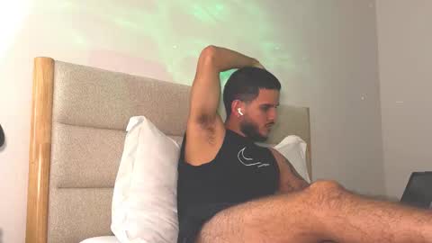 Snapshot of maluma09 chatting on 10/27/25, 09:41 maluma09 online show from 10/27/25, 09:41