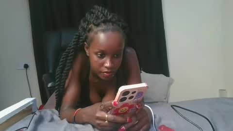 mamaa online show from 03/12/25, 07:28