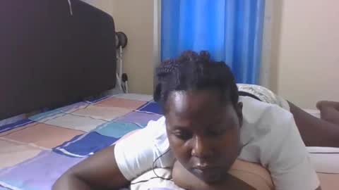 Snapshot of mamasita2023 chatting on 01/23/25, 10:22 mamasita2023 online show from 01/23/25, 10:22