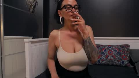 ioana love online show from 04/22/26, 08:21