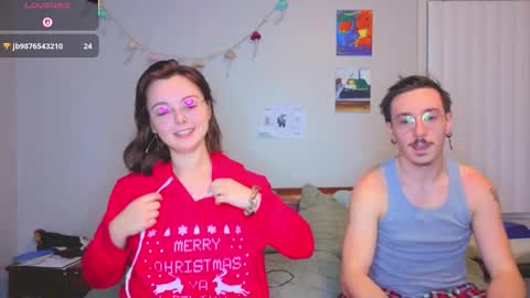 Snapshot of mamiclouds chatting on 11/29/25, 02:36 MamiCloudz online show from 11/29/25, 02:36