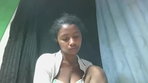 mamieriela online show from 04/23/26, 02:41