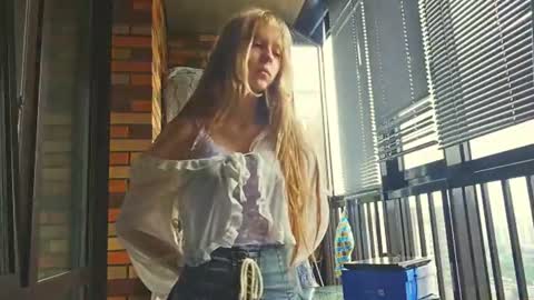 Mie online show from 07/07/26, 12:13