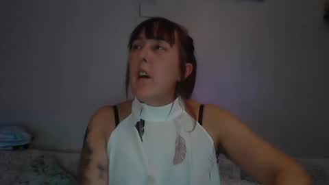 Snapshot of mamooshka000 chatting on 02/07/25, 05:52 Sam online show from 02/07/25, 05:52