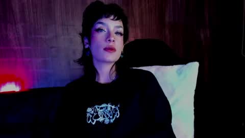 Snapshot of mamushka_ chatting on 06/17/26, 11:38 online show from 06/17/26, 11:38