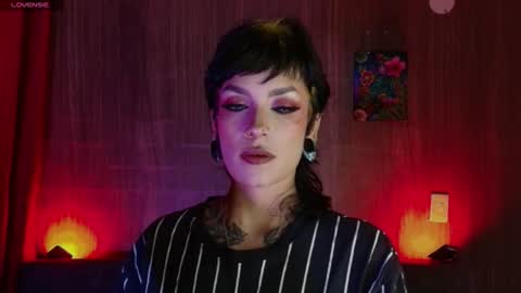 Snapshot of mamushka_ chatting on 06/25/26, 10:25 online show from 06/25/26, 10:25