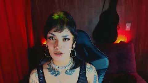 Snapshot of mamushka_ chatting on 07/15/26, 06:35 online show from 07/15/26, 06:35