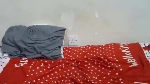 mamuuu_ online show from 12/03/25, 07:45