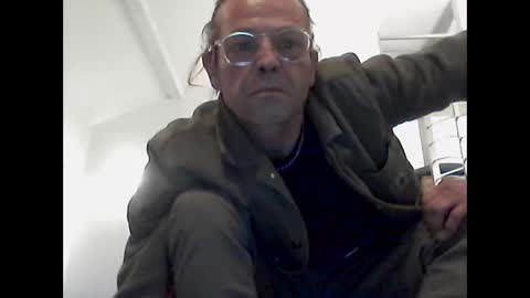 man38110 online show from 03/09/25, 08:42