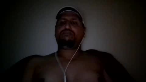 Snapshot of man_new chatting on 02/19/25, 06:43 Man new online show from 02/19/25, 06:43
