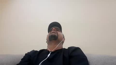Snapshot of man_new chatting on 11/09/25, 05:33 Man new online show from 11/09/25, 05:33