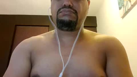 Snapshot of man_new chatting on 12/22/25, 01:46 Man new online show from 12/22/25, 01:46