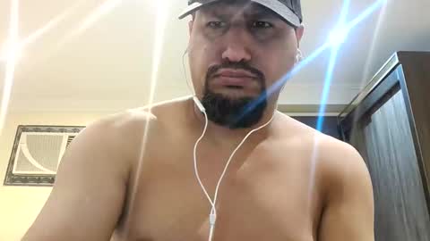 Snapshot of man_new chatting on 05/31/26, 01:47 Man new online show from 05/31/26, 01:47