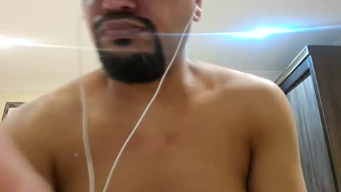 Snapshot of man_new chatting on 06/16/26, 02:47 Man new online show from 06/16/26, 02:47