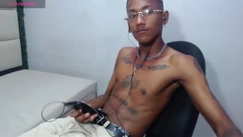 man_san11 online show from 01/07/25, 03:23