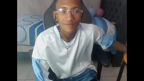 man_san11 online show from 01/12/25, 03:03