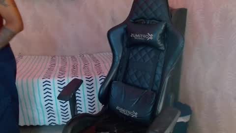 man_san11 online show from 09/15/25, 02:28