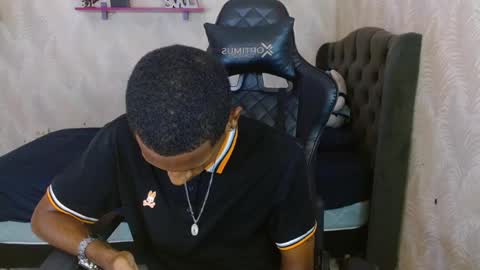 man_san11 online show from 10/13/25, 07:25