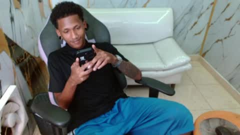 man_sant11 online show from 04/02/26, 04:04