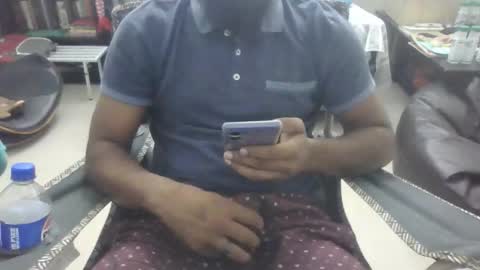 Snapshot of mananmathew95 chatting on 11/13/25, 02:43 mananmathew95 online show from 11/13/25, 02:43