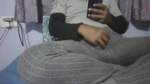 Snapshot of mananmathew95 chatting on 12/19/25, 06:48 mananmathew95 online show from 12/19/25, 06:48