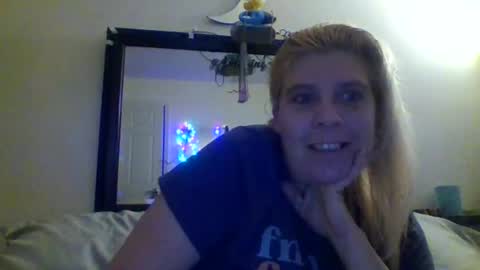 Snapshot of mandilube39 chatting on 02/14/25, 08:52 mindy22 online show from 02/14/25, 08:52
