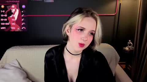 Luna online show from 02/24/26, 09:24