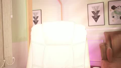 Mandy Collins online show from 04/08/26, 11:32