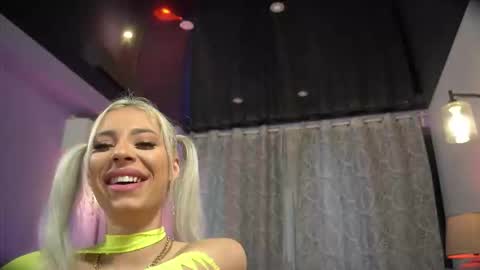 Anto Lovense is Active My pleasure is in your hands Private is Open online show from 02/11/26, 07:35