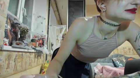 Mandy online show from 10/04/25, 03:43