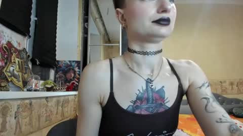 Mandy online show from 04/19/26, 04:39