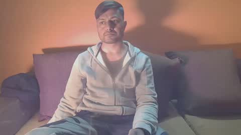 Snapshot of manees1122 chatting on 01/13/25, 07:53 Roshan online show from 01/13/25, 07:53