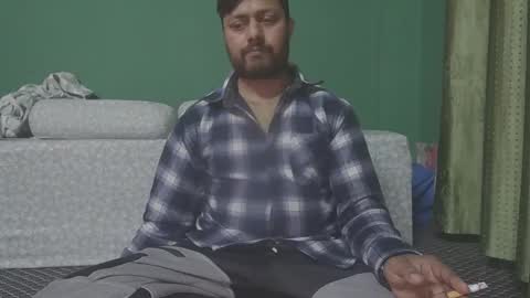 Snapshot of manees1122 chatting on 02/28/25, 06:31 Roshan online show from 02/28/25, 06:31