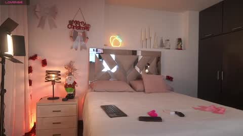 Snapshot of manelyk_10 chatting on 12/30/24, 04:40 online show from 12/30/24, 04:40