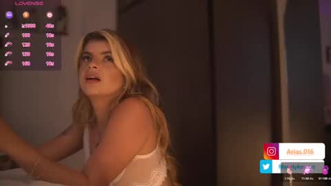 Snapshot of manelyk_10 chatting on 02/12/25, 08:50 online show from 02/12/25, 08:50