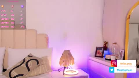 Snapshot of manelyk_10 chatting on 11/09/25, 01:48 online show from 11/09/25, 01:48