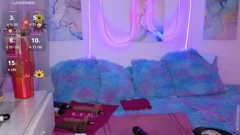 Snapshot of manesummers chatting on 11/16/25, 06:24 Mane Summers online show from 11/16/25, 06:24