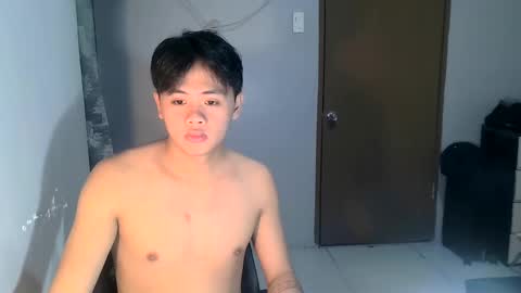 Snapshot of manhattan_men18 chatting on 03/07/25, 04:35 JM18 online show from 03/07/25, 04:35