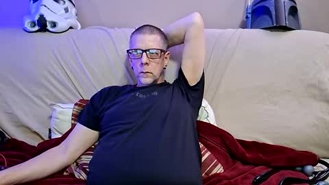 Snapshot of manlymanson chatting on 11/22/25, 05:28 Dickinabox online show from 11/22/25, 05:28