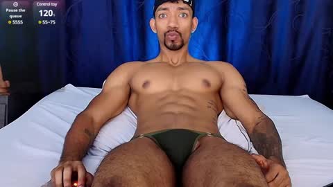 Snapshot of manolo_hot1 chatting on 02/28/25, 03:15 Manolo Hot 1 online show from 02/28/25, 03:15