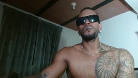 Manolo online show from 11/29/25, 02:14