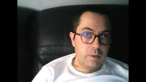 manu5933 online show from 01/04/25, 03:49