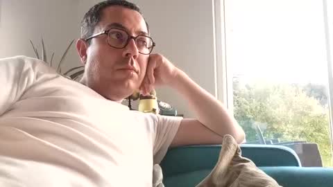 manu5933 online show from 10/12/25, 04:39