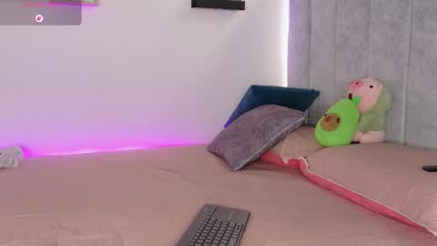 Manu  online show from 03/26/26, 05:51