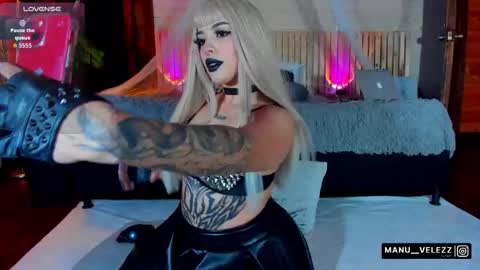 manu  velezz   Help me to get to 100 thumbs ups Tip 25tks  Rate me  online show from 11/26/25, 02:56