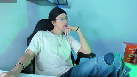 Manuel online show from 11/05/25, 02:33